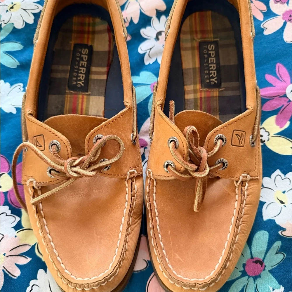 Sperry’s Light Brown Boat Shoes - Picture 1 of 2